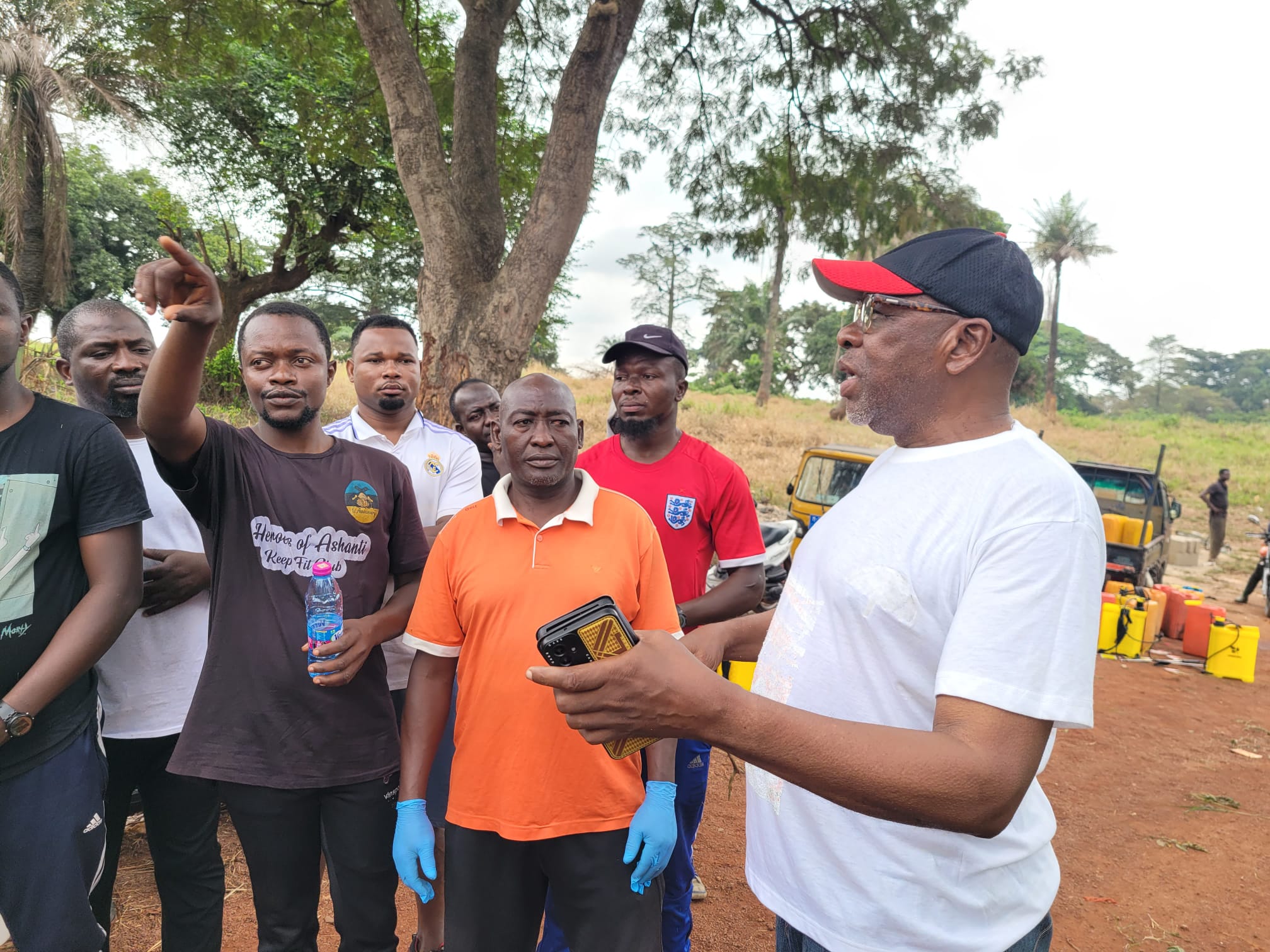 Volunteer team in action